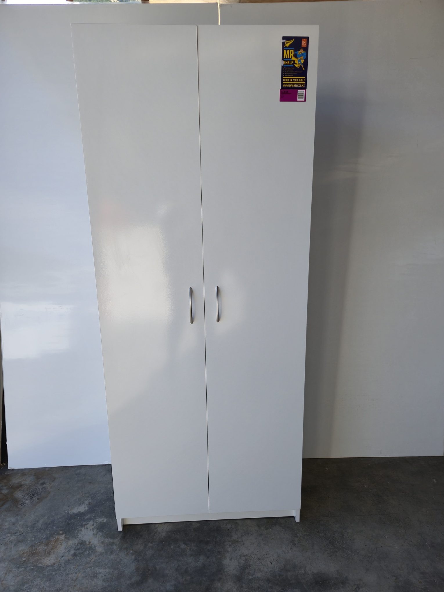 Pantry 1950h x 800w x 420d